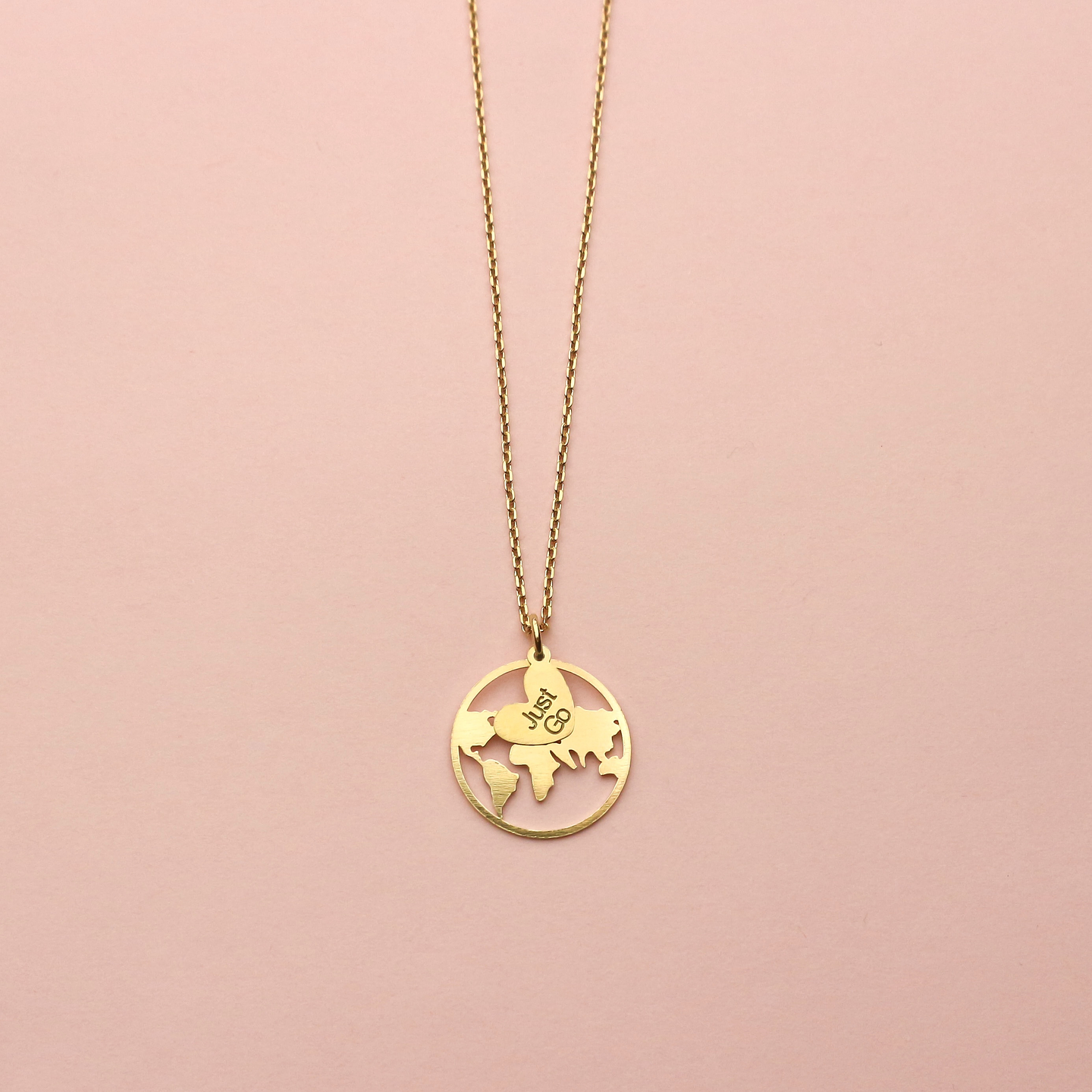 Colar com globo mais coração  1