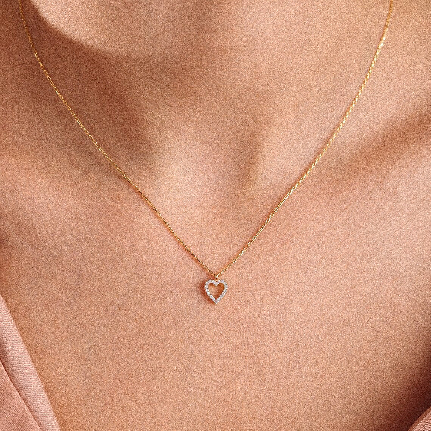 Colar com coração de zircónias  1