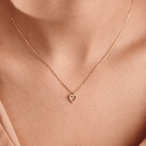 Colar com coração de zircónias 