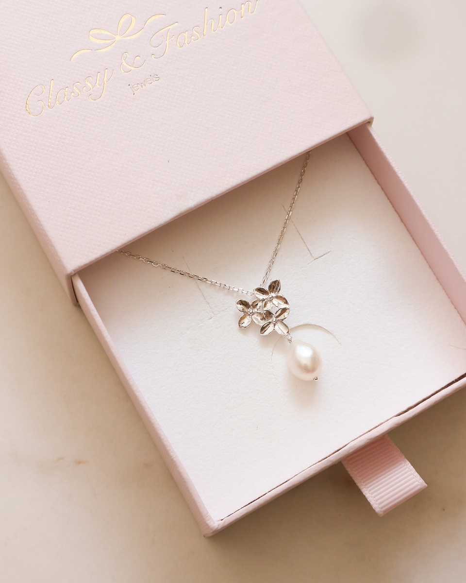 Colar flor de cerejeira  2