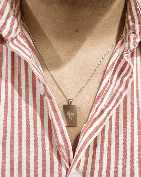 Colar com medalha personalizável 