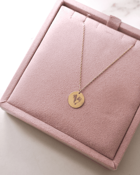 Colar medalha redonda com gravação