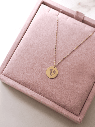 Colar medalha redonda com gravação