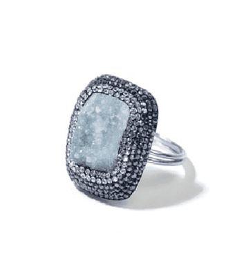 G R E E N - M Y S T I Q U E 