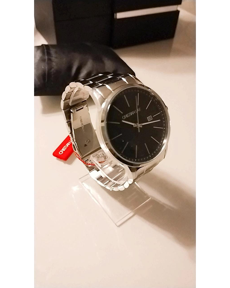 Reloj Oscuro Clásico