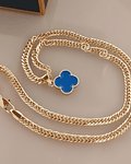 Collar Trébol de la Suerte Un Talismán de Dualidad y Lujo en Oro Laminado