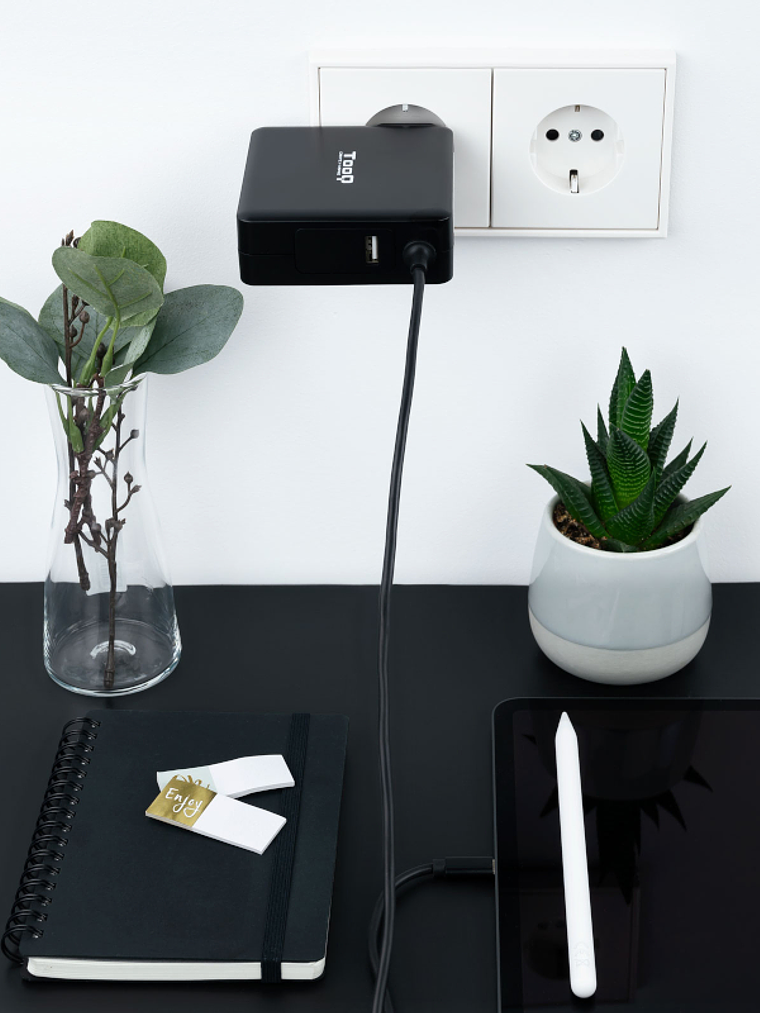 Tooq Cargador portátil conector USB-C 90W 4