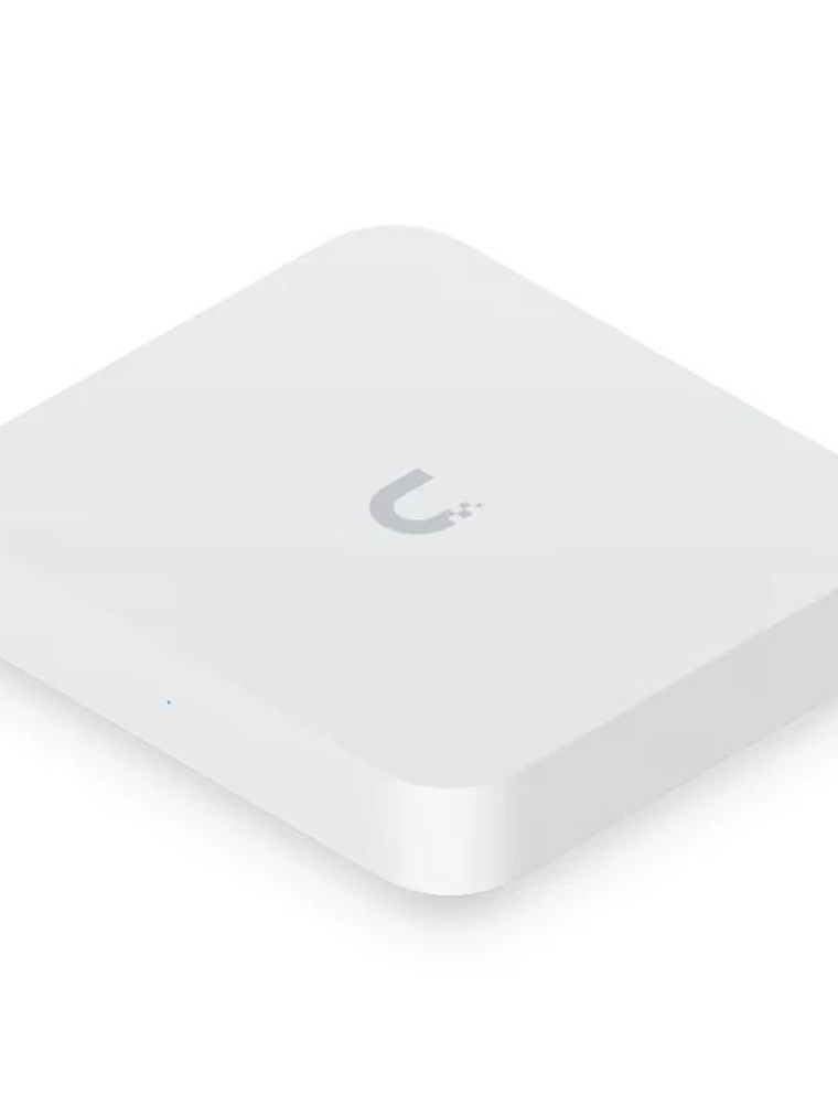 Ubiquiti UXG-MAX Gateway 1x2,5Gb WAN 4x2,5Gb LAN 1