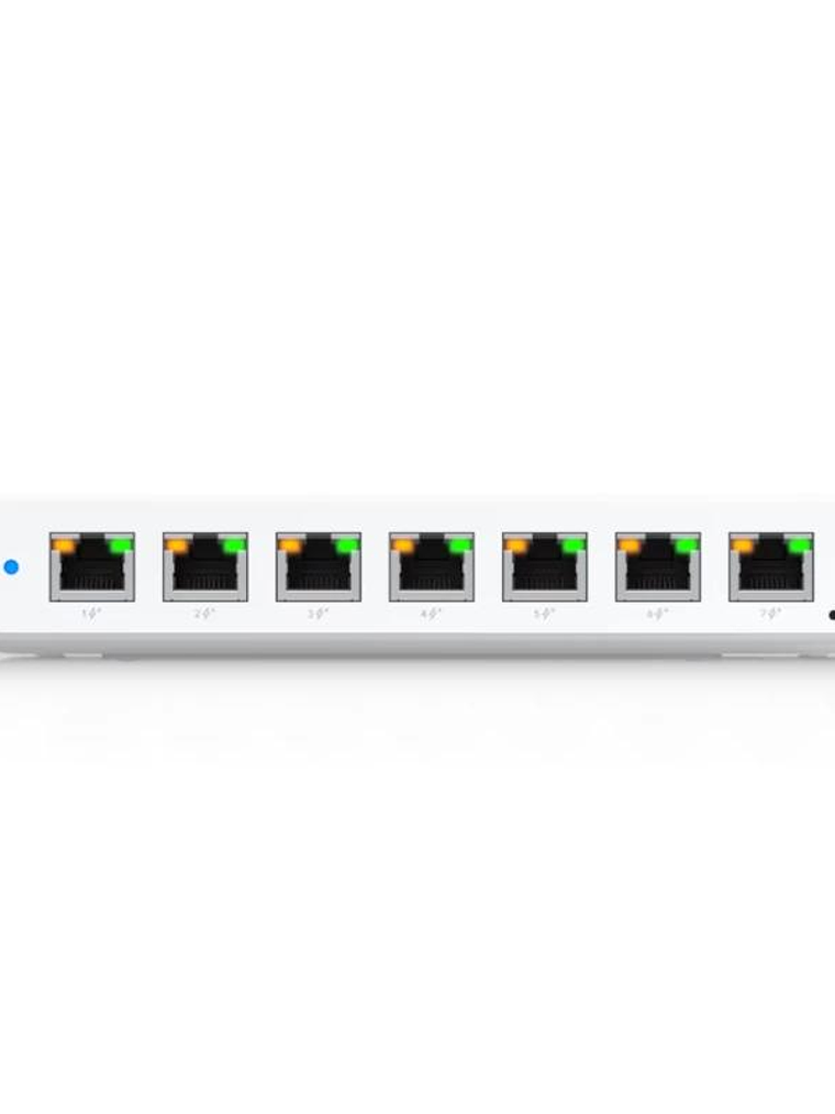 Ubiquiti USW-ULTRA-60W Switch L2 7xPoE+ 1xPoE++ 2