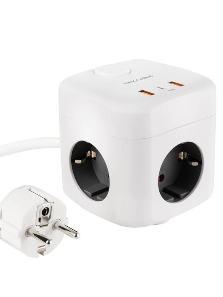 Nanocable Base de enchufe con 3 USB c/ interruptor 1