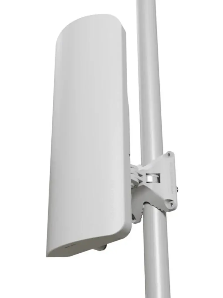 MikroTik mANTBox ax 15s WiFi6 1xGbE 1x2.5G SFP Out 1