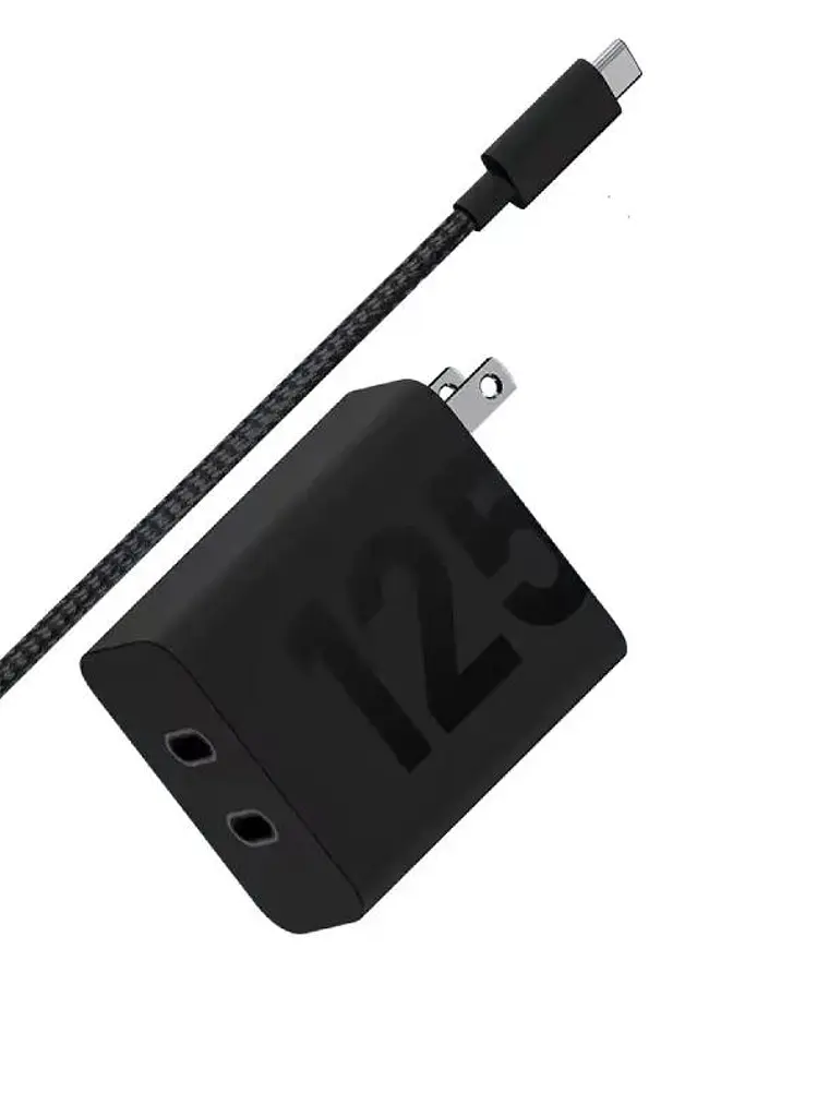 Motorola Turbopower 125 W 2-USB-C 1