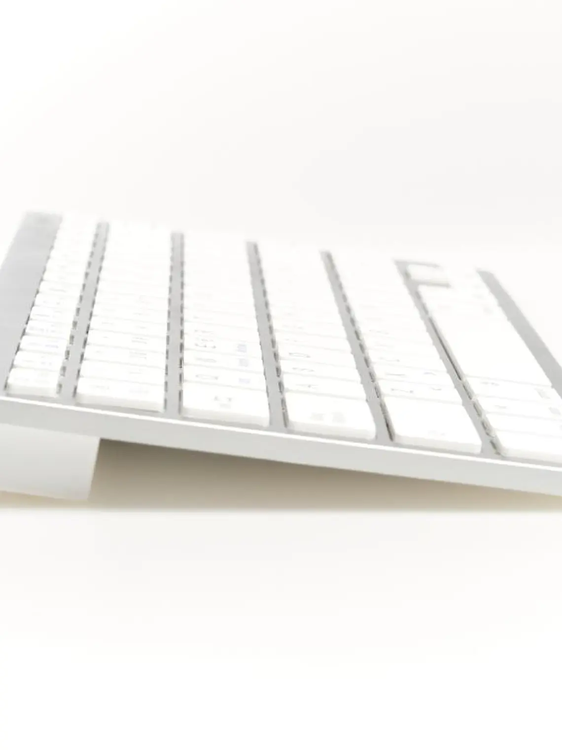 iggual Teclado Bluetooth Slim TKL-BT plata 2 canal 3