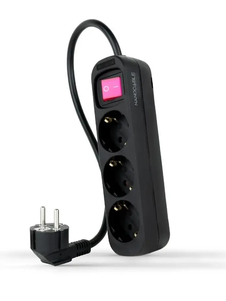 Nanocable Regleta 3 Tomas Interruptor Negro 1
