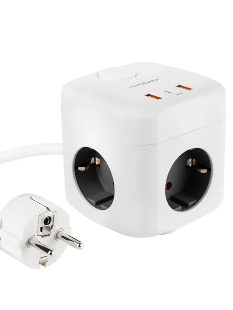 Nanocable Base de enchufe con 3 USB c/ interruptor 1
