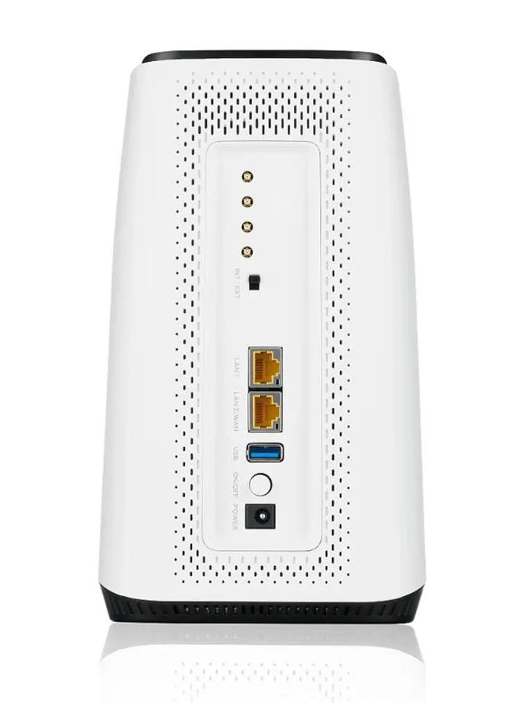 Zyxel FWA-510 Router NR 5G 1x2.5G W/L 1a Neb Pro 4