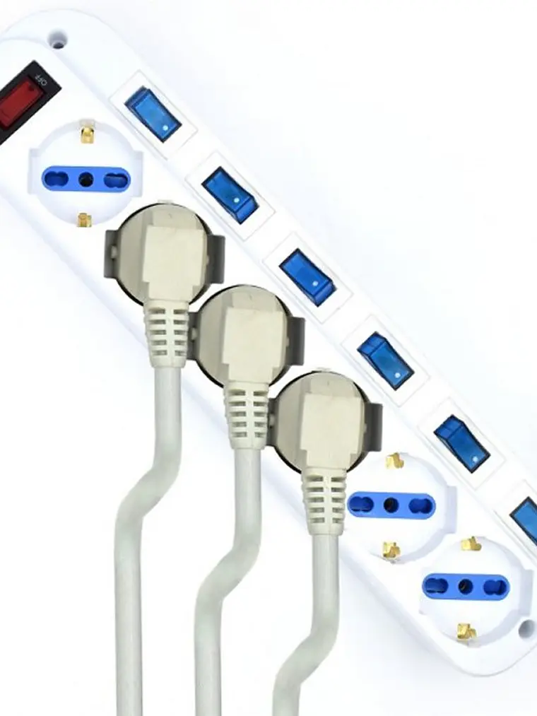 EWENT EW3932-3m Regleta 6 Tomas / 6 interruptor 3m 2