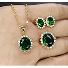 Dije y cadena de cobre chapado con turmalina verde de imitación rodeado de circonia redonda 2