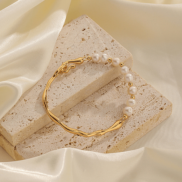 Brazalete con perlas sintéticas en aleación chapada en oro amarillo 1