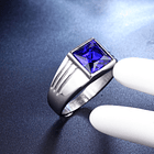 Anillo de hombre con zafiro azul de imitación montado a bisel en acero titanio plateado antiguo 2