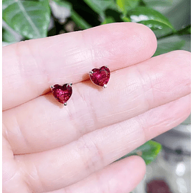 Broqueles sencillos con rubí de imitación corte corazón en cobre blanco