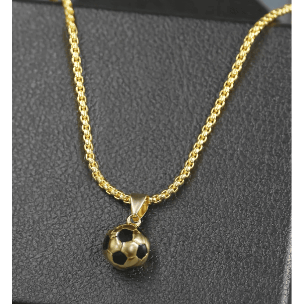 Cadena y dije de balón de fútbol en color dorado en acero inoxidable con cadena gruesa
