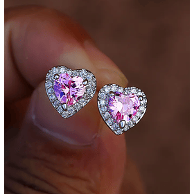 Broqueles con topacio rosa de imitación en forma de corazón rodeado de circonias blancas redondas