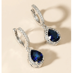 Aretes estilo arracadas colgantes con zafiro de imitación corte gota rodeados de circonias blancas