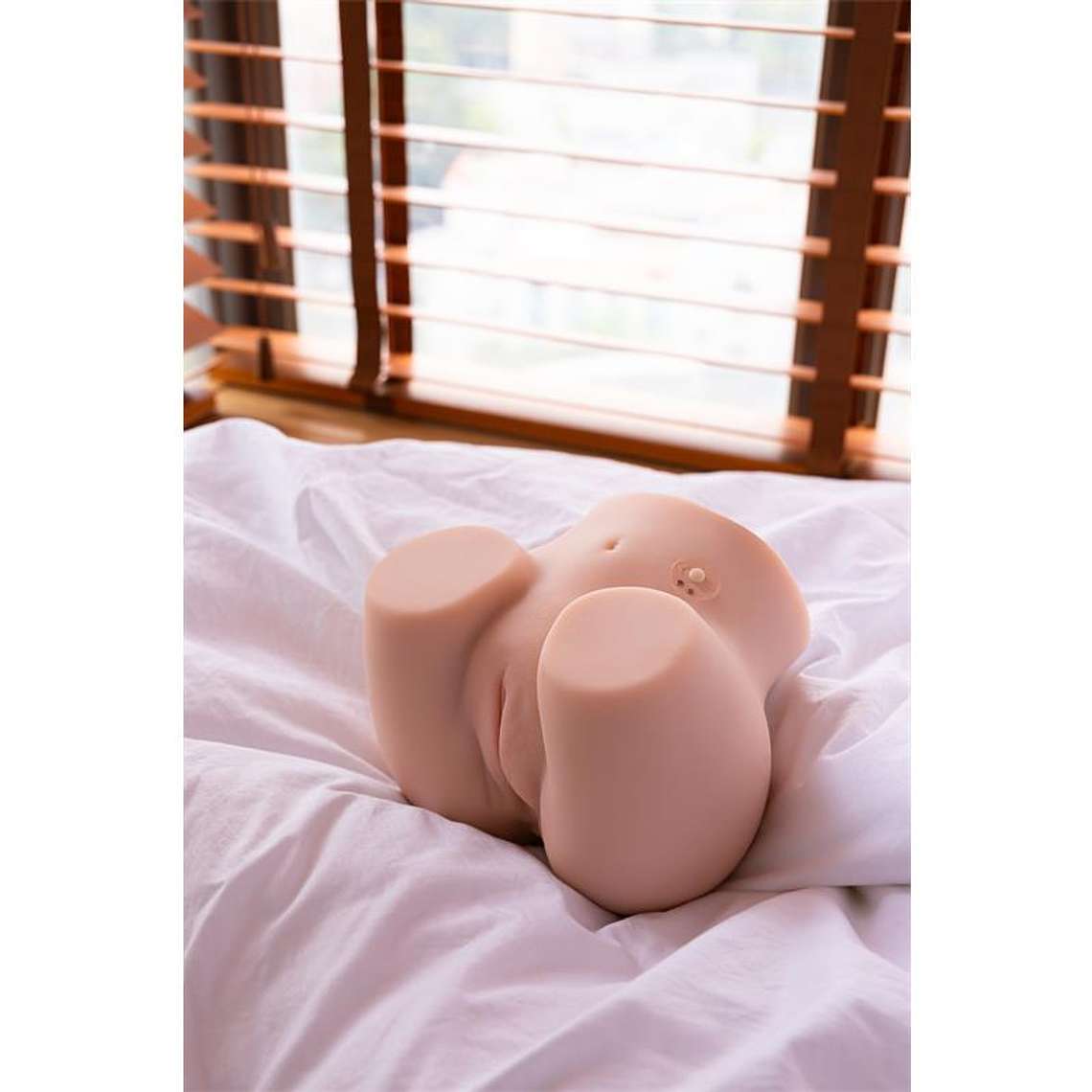 Connie Vibrating Masturbator 2.2 kg 3