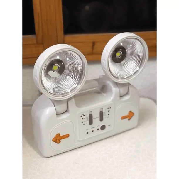 Lampara De Emergencia 2 Focos Recargable  2