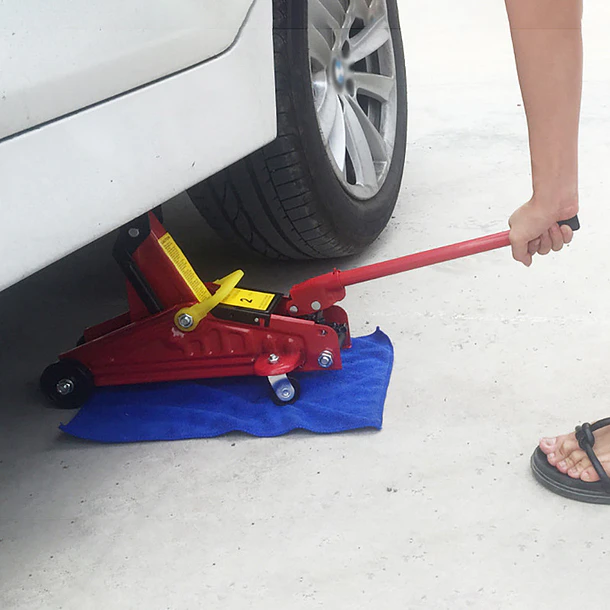 Gata Hidráulica Tipo Caimán 2 Toneladas Para Auto 125-320 Mm 2