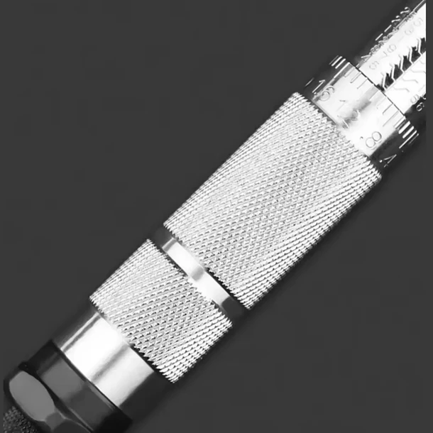 Llave Dinamométrica Profesional Ajustable con Estuche y Tabla de Torque 3