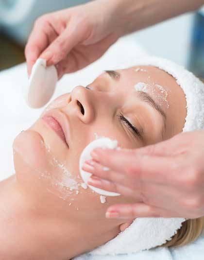 https://www.estetikamedica.cl/por-que-es-importante-la-limpieza-facial