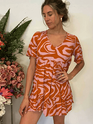 Vestido Corto Terracota Con Diseños En Lila AMO