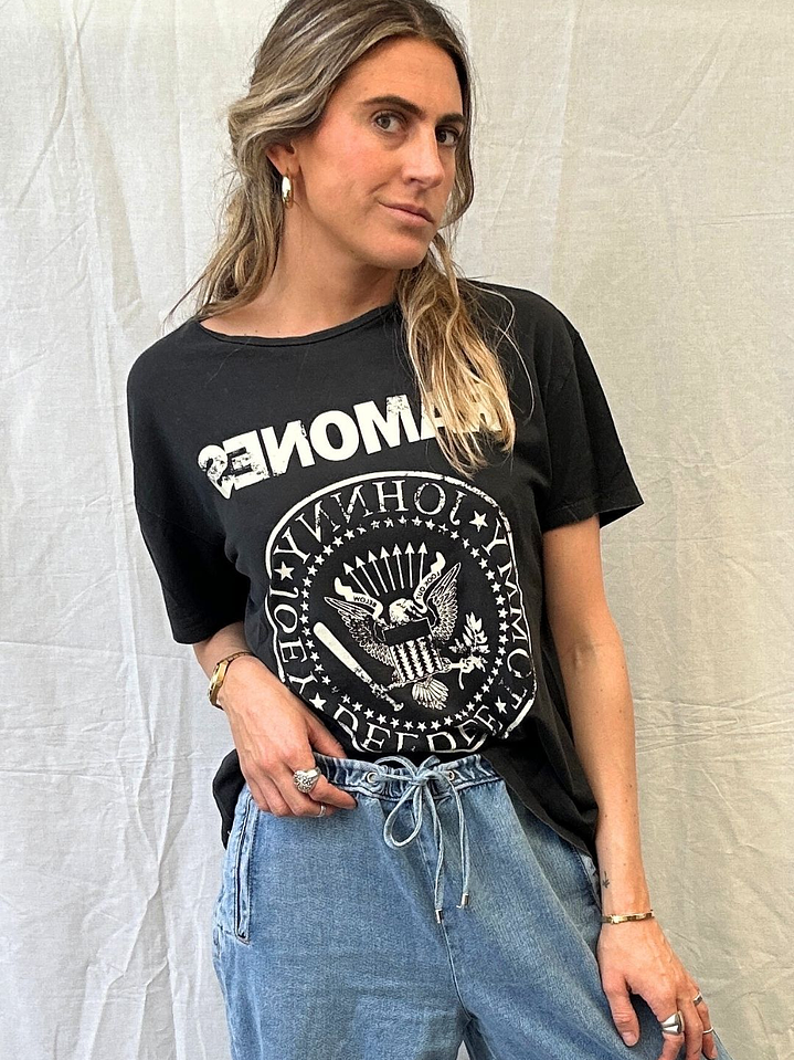 Polera Manga Corta Ramones Talla S Mango 1