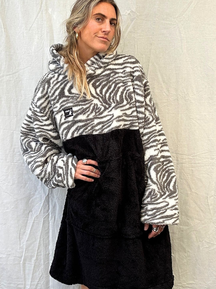 Poncho Peludo Toalla Kangu 1