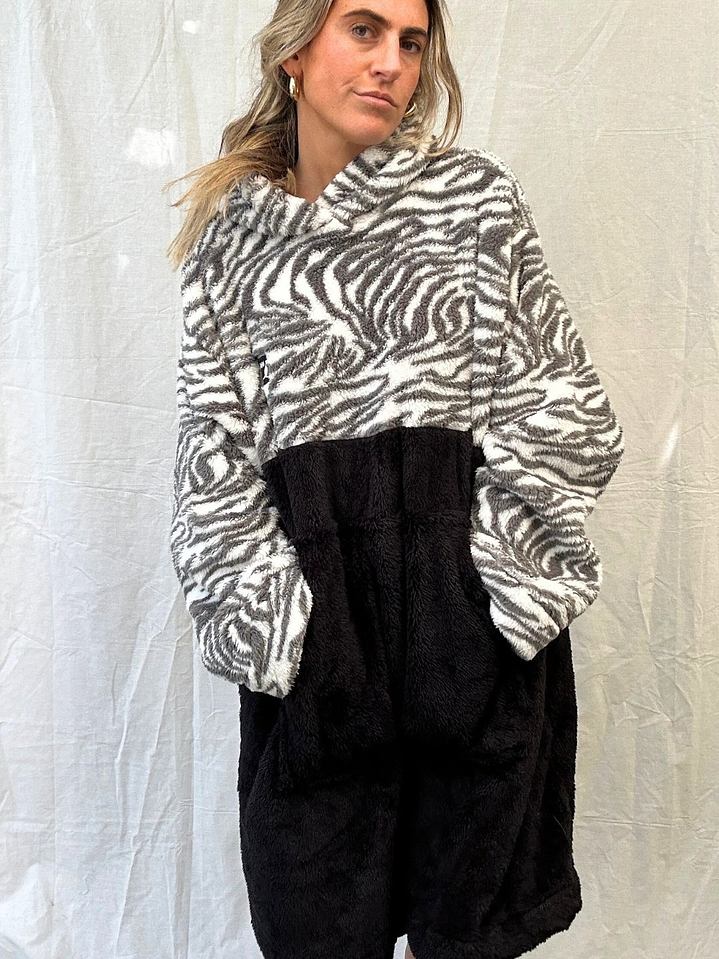 Poncho Peludo Toalla Kangu 3