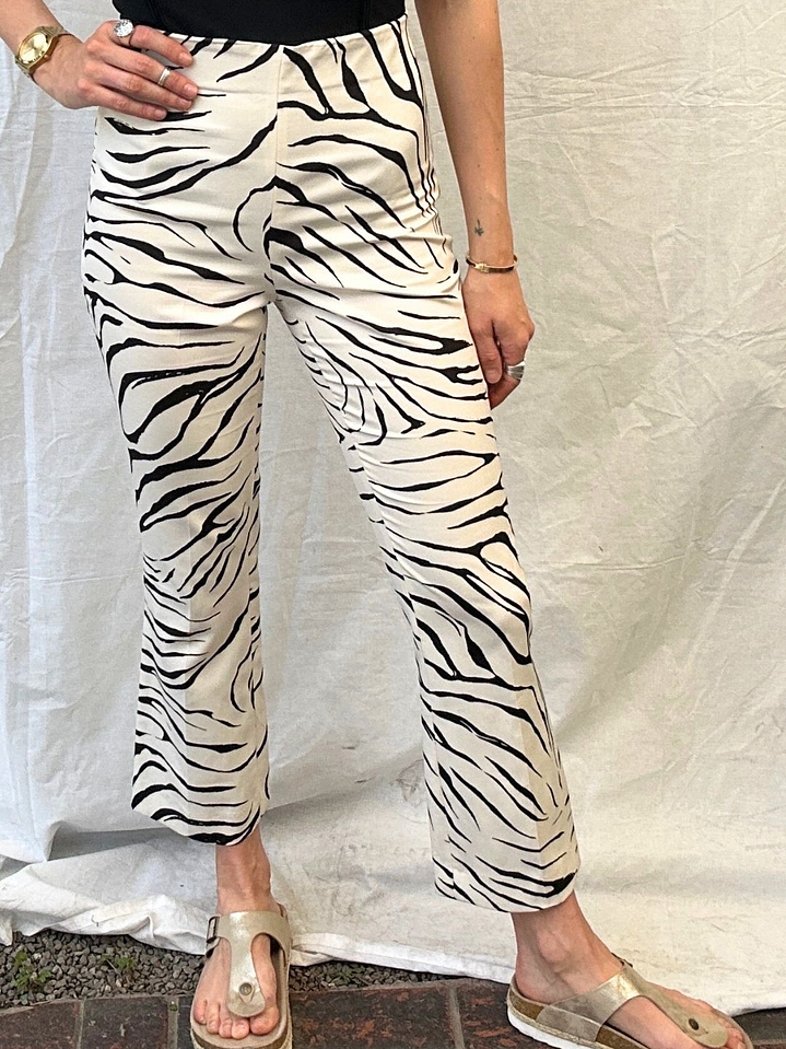 Pantalones Blancos Cebra Flare Talla 34 Zara 1