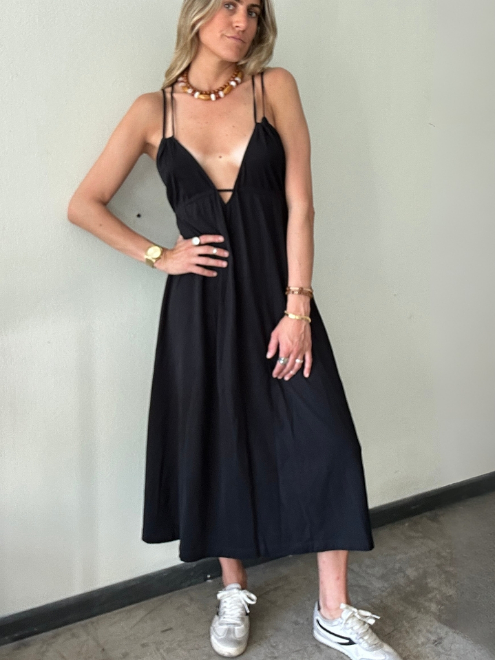 Vestido Negro Escote Bikini y Espalda Tirantes Cruzados Talla XS Zara 1