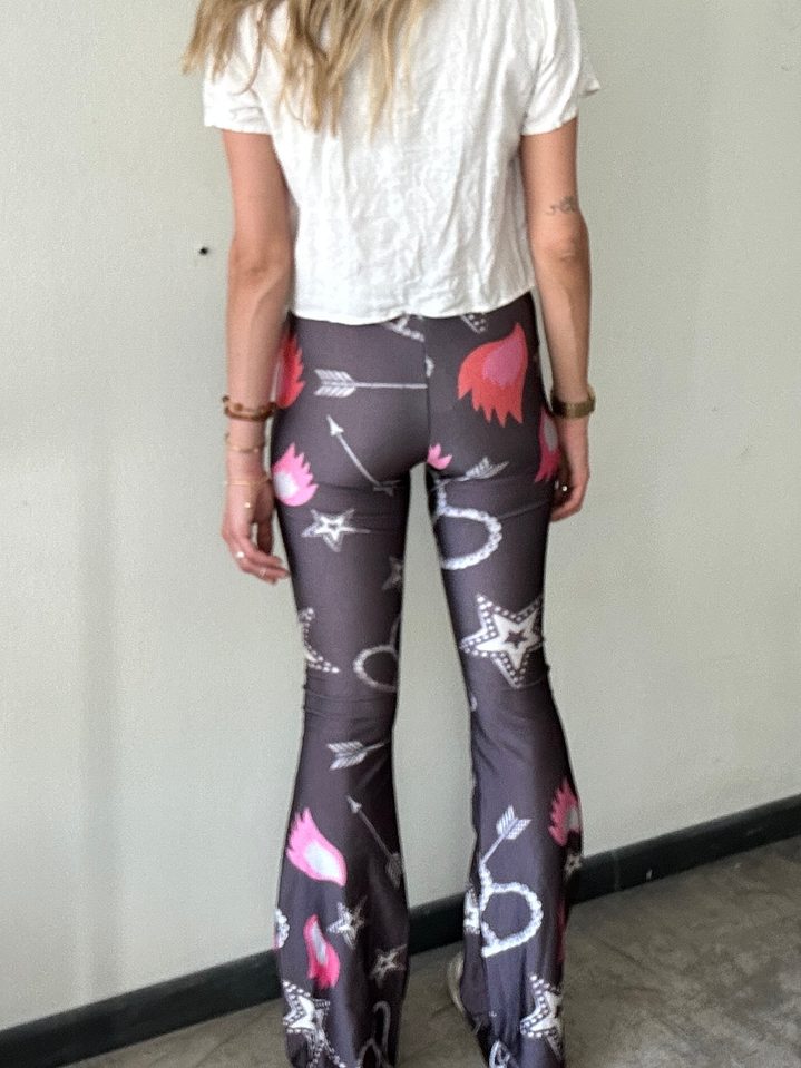 Pantalones Tipo Leggins Flare Moradas  con Diseños Talla M Long Legs 3