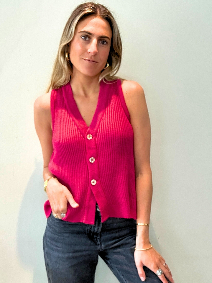 Polera o Chaleco Sin Mangas Fucsia Botones Loise 1