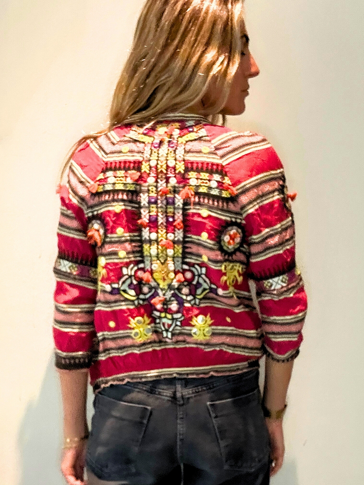 Tapadito Rojo Gastado Con Diseños bordados de colores Talla S Rapsodia 3