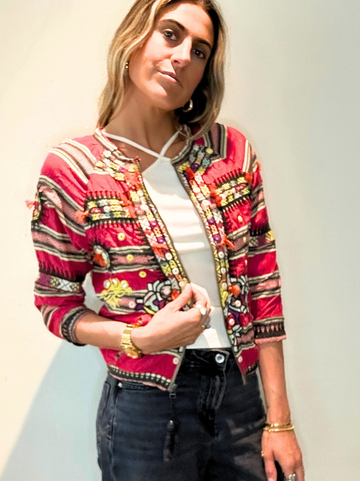 Tapadito Rojo Gastado Con Diseños bordados de colores Talla S Rapsodia 1