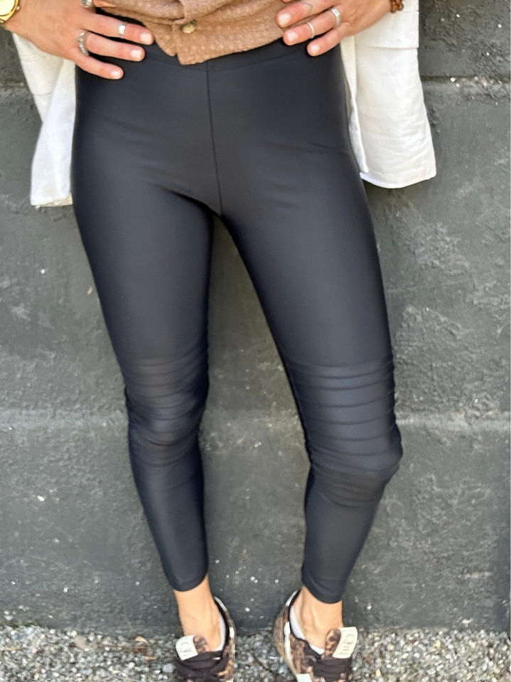 Leggins Negras Con Costuras en la Rodilla Talla S Renée 2