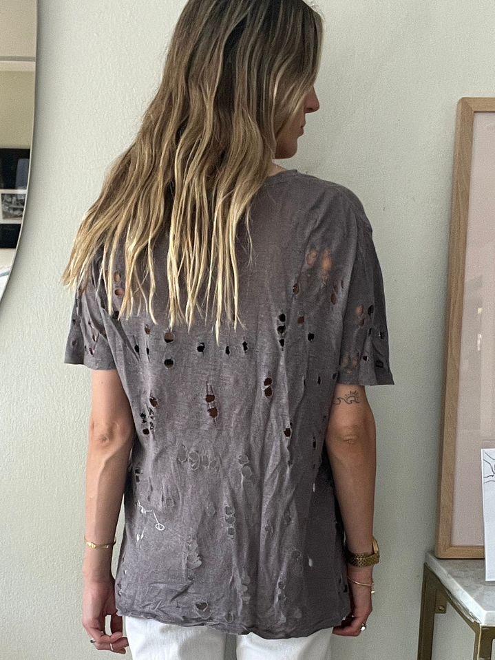 Polera manga Corta Gris /Café Rasgaduras Talla M IRO 2