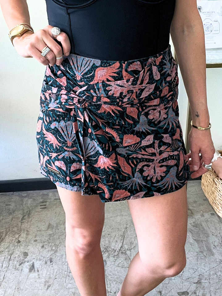 Short Mini Tipo Lino Negra Estampado Talla 36 Wild Lama 3