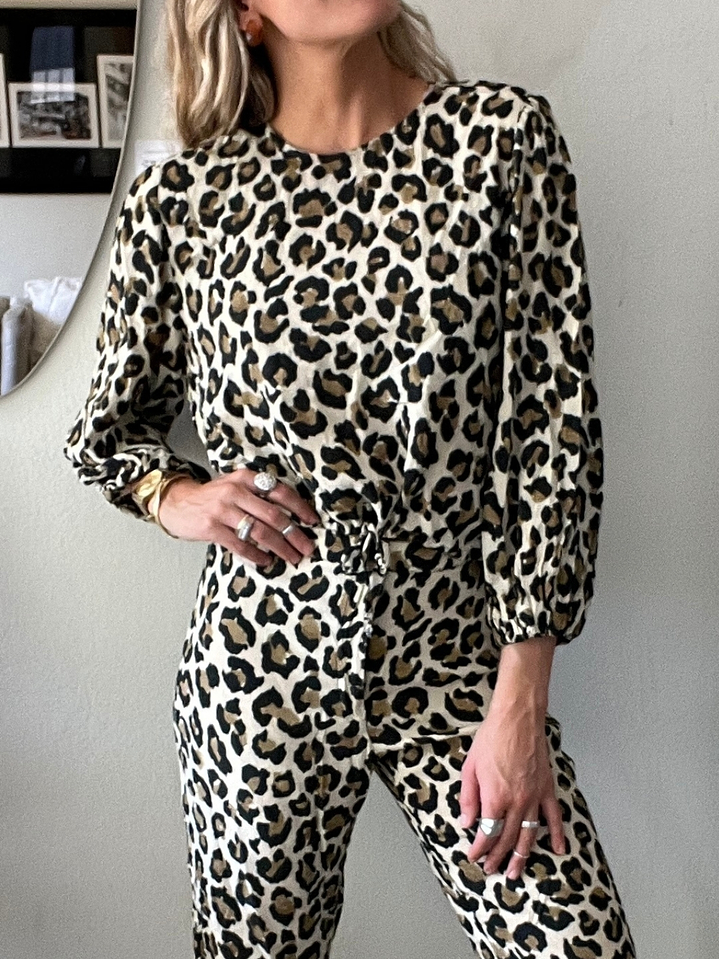 Conjunto Cheeta Blusa talla M Y Pantalón talla S Zara 2