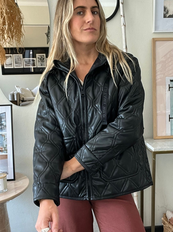 Chaqueta Parka Negra Nita PU Reciclada Talla S Wild Lama 4