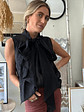 Blusa Negra Traslúcida Cuello Alto Con Lienzos Para Amarrar  Talla M H&M - thumbnail 1