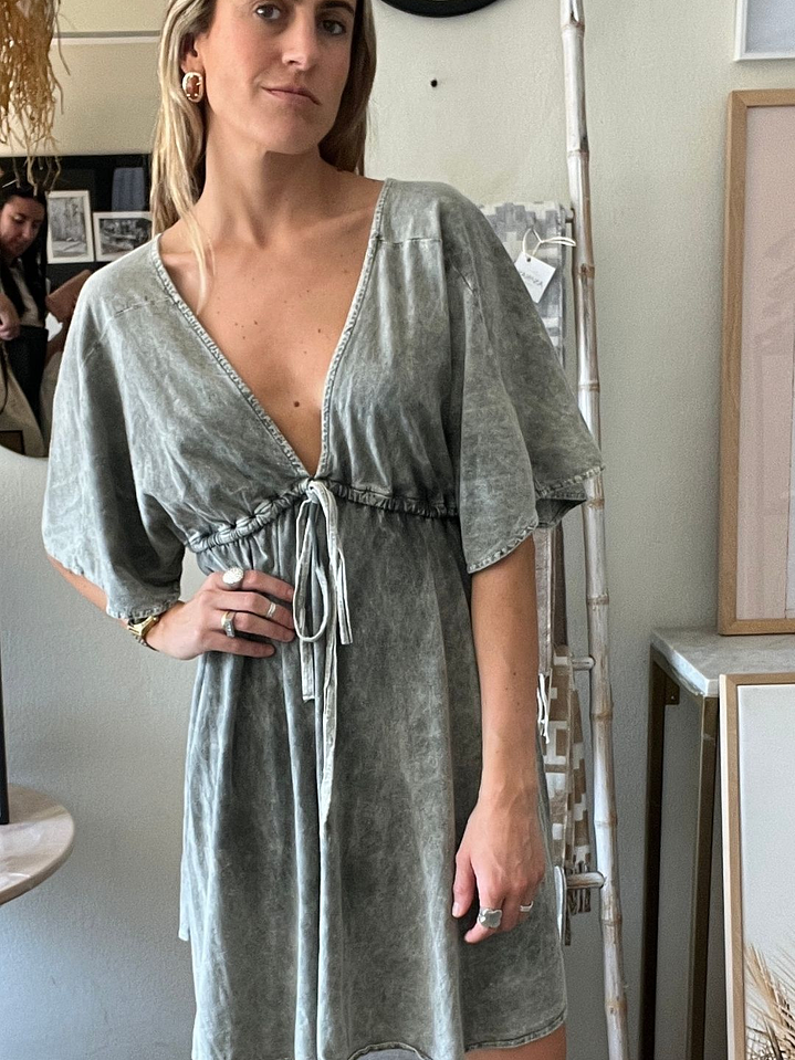 Vestido Corto Verde Escote en V Floripa 1